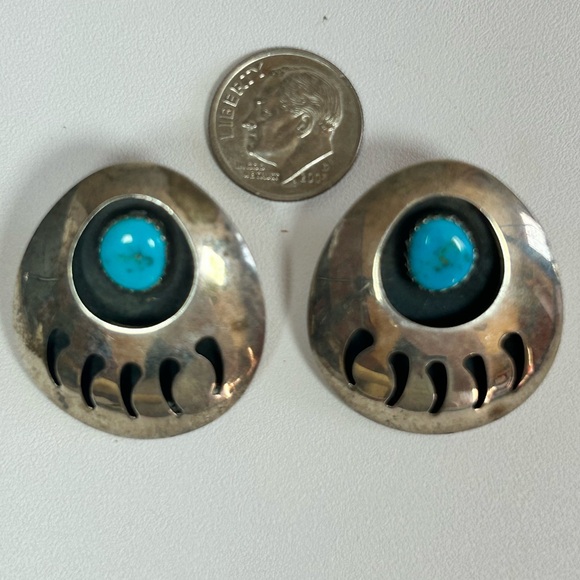 Native Large Turquoise Bear Paw Shadow Box Sterling Silver 925 Cuff Earrings Set - Picture 13 of 15